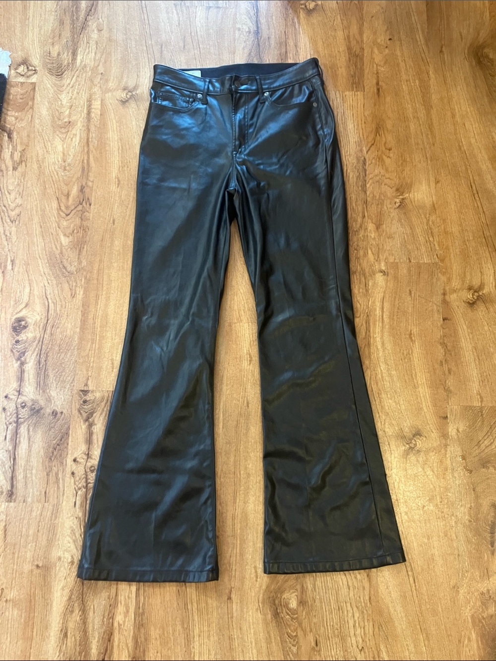 GAP Black Faux Leather Flare Pants 29 8r 70s flare high rise mob wife
